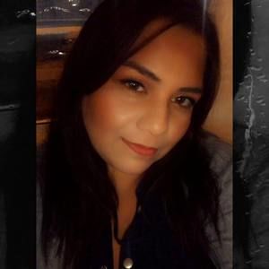 Meet your Posher, Kristhal